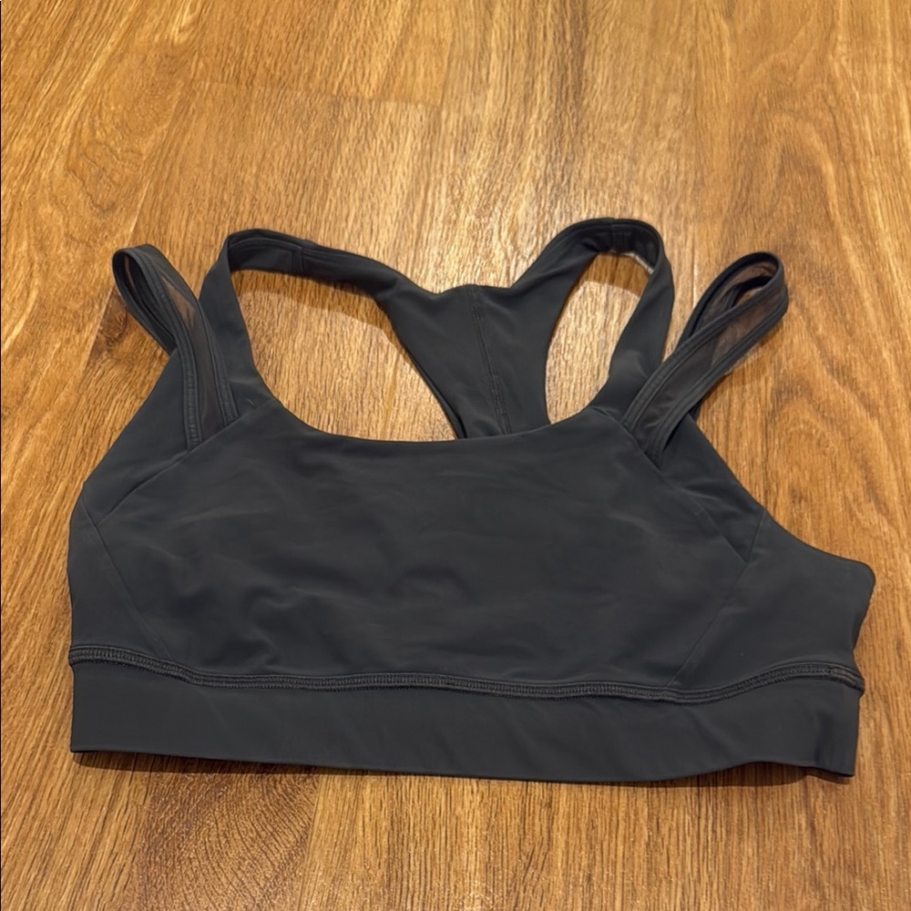 Women's lululemon geared to trainSports Bra sz8 sold out not available exercise